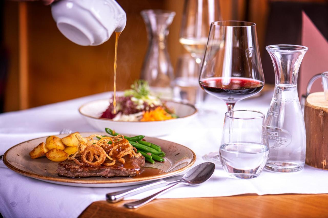Pension Restaurant Dorfalm Leogang Kültér fotó